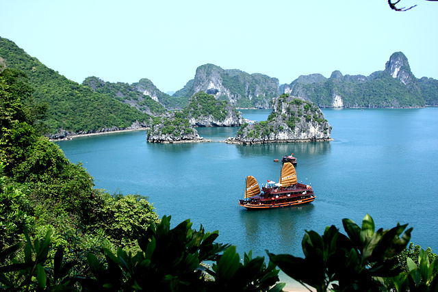 Vietnam Ha Long Bay