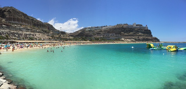 Playa de Amadores