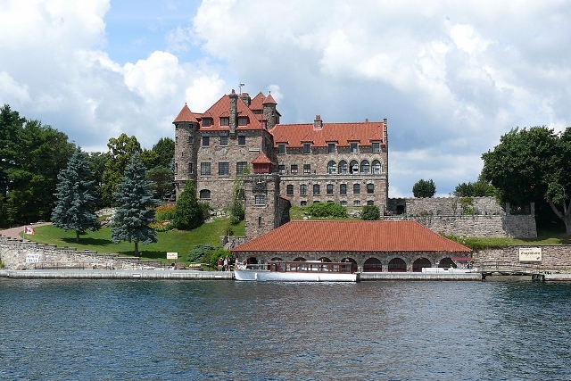 Singer Castle